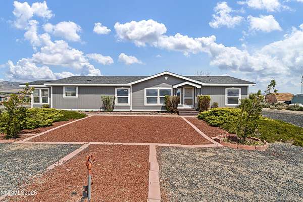 2 Acres of Land with Home for Sale in Silver Springs, Nevada