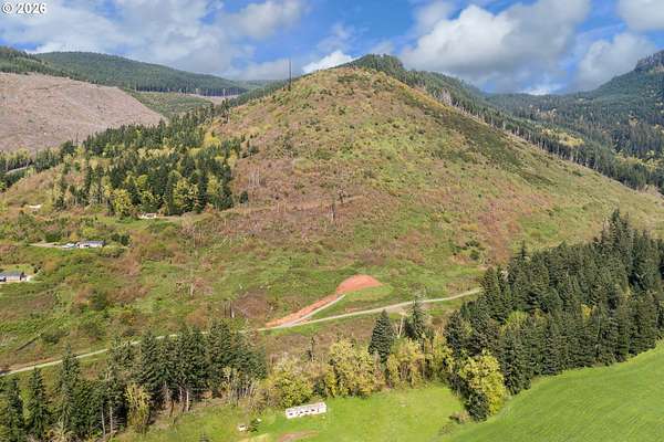 5 Acres of Residential Land for Sale in Cottage Grove, Oregon