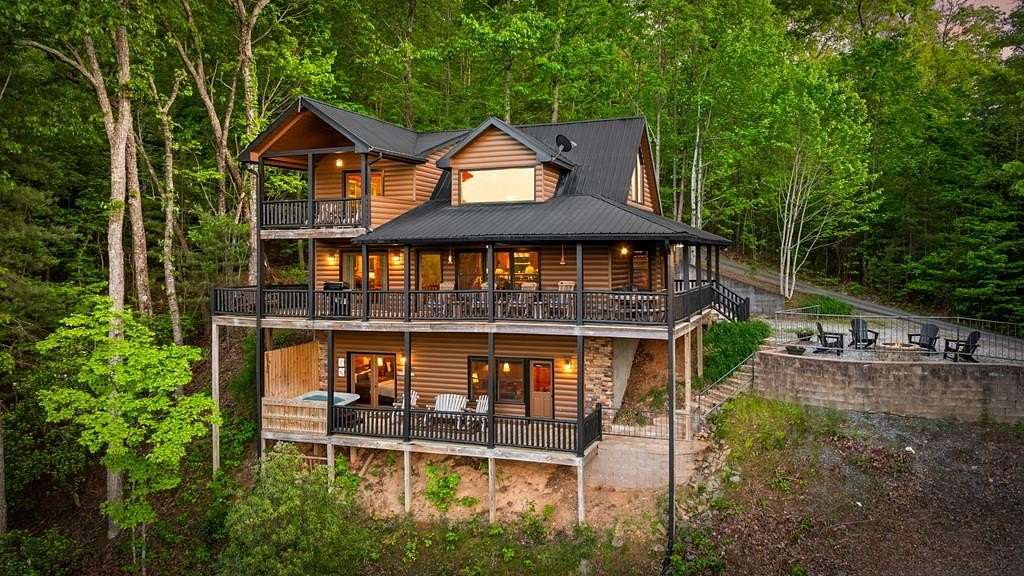 1.63 Acres of Land with Home for Sale in Mineral Bluff, Georgia