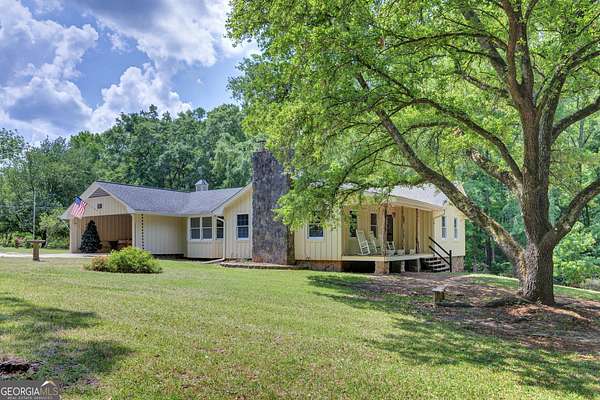 15.3 Acres of Land with Home for Sale in Shady Dale, Georgia
