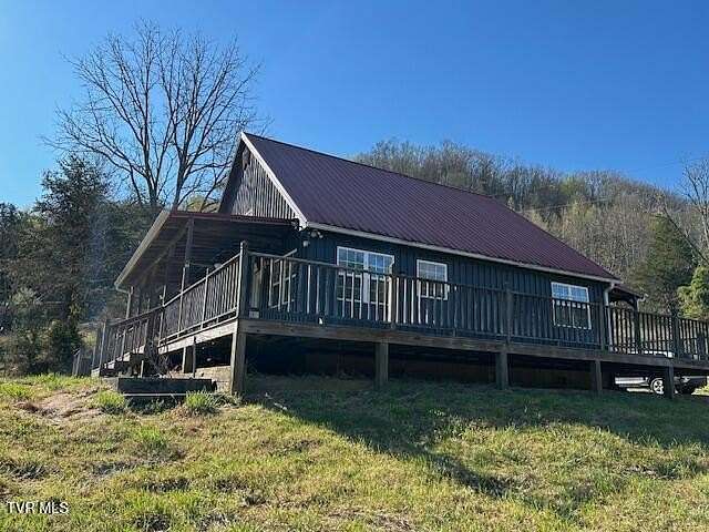 34 Acres of Land with Home for Sale in Sneedville, Tennessee