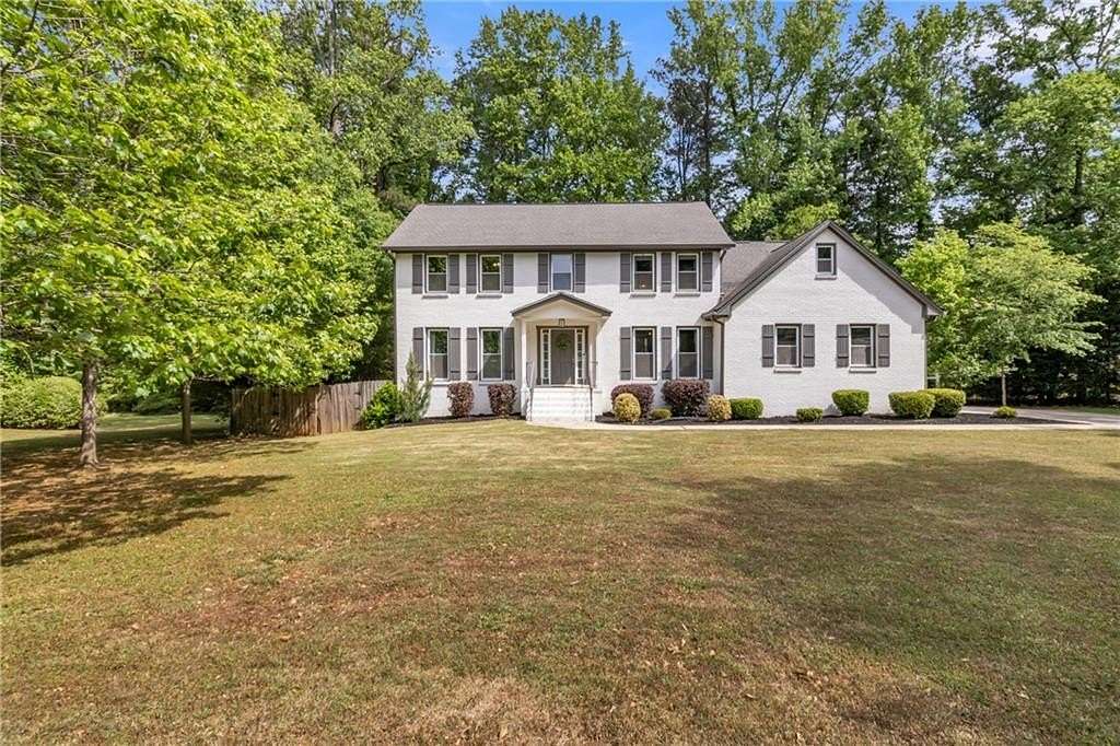2 Acres of Land with Home for Sale in Tyrone, Georgia