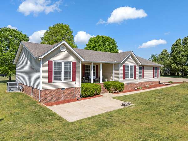 3 Acres of Land with Home for Sale in Dickson, Tennessee