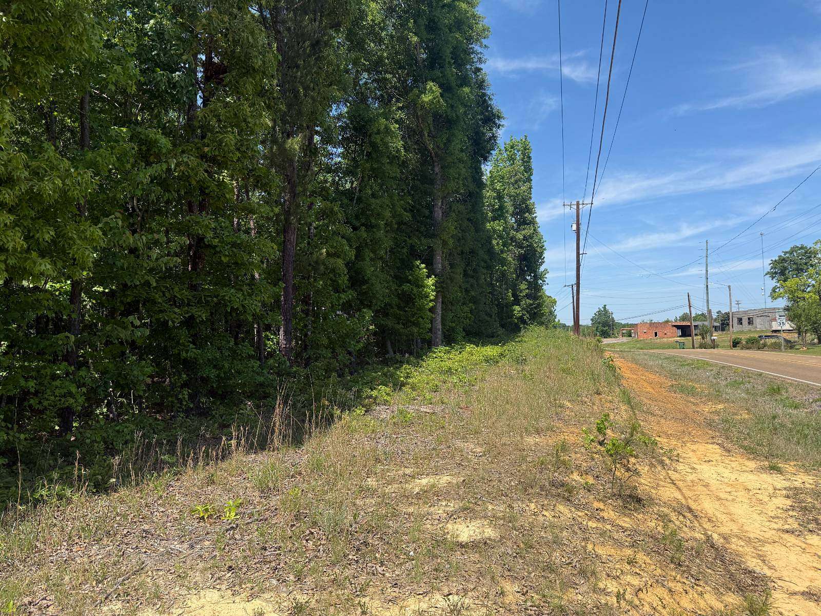 1.2 Acres of Residential Land for Sale in Louisville, Mississippi