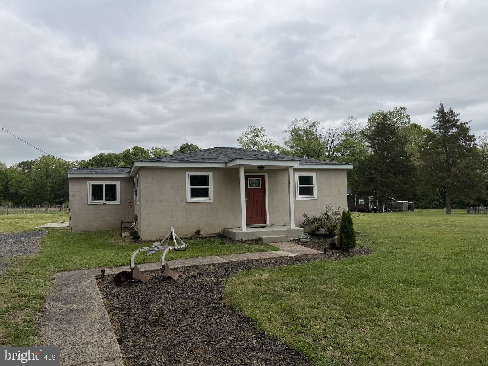 4.5 Acres of Land with Home for Lease in Culpeper, Virginia