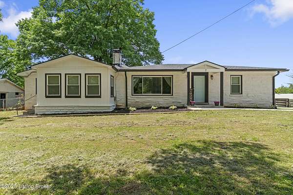 3.12 Acres of Land with Home for Sale in Louisville, Kentucky