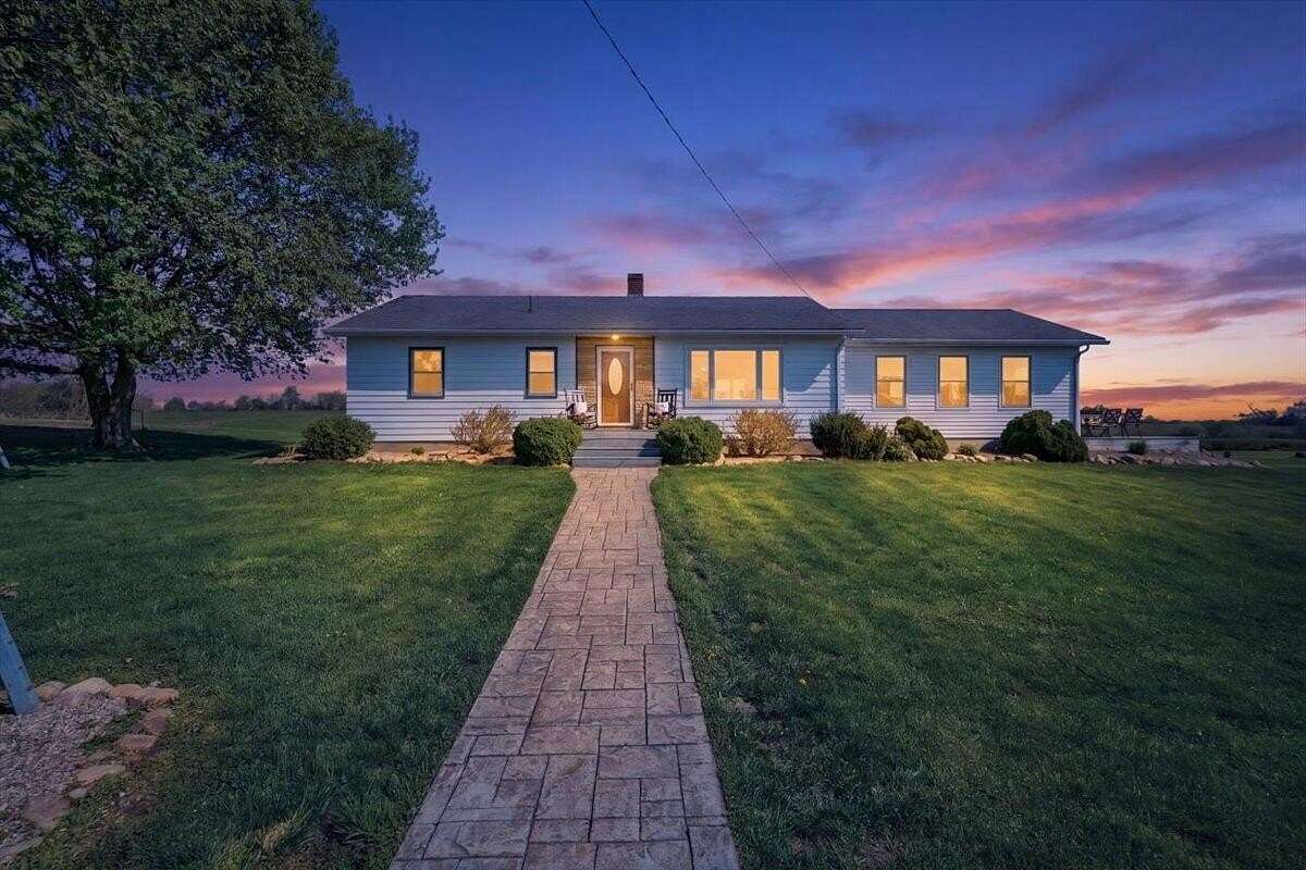 22.2 Acres of Agricultural Land with Home for Sale in Mount Vernon, Ohio