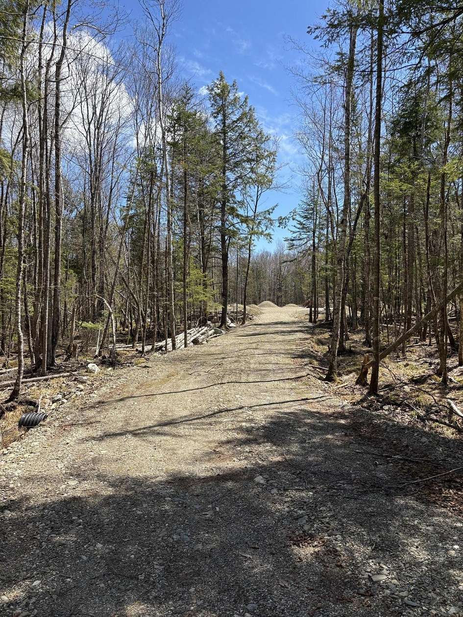 6.88 Acres of Residential Land for Sale in Penobscot, Maine