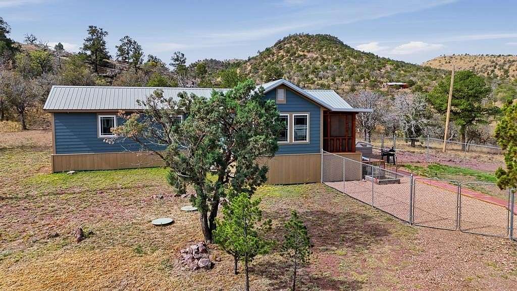 5.1 Acres of Land with Home for Sale in Fort Davis, Texas