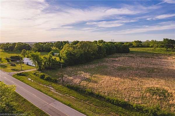 5 Acres of Residential Land for Sale in Sallisaw, Oklahoma