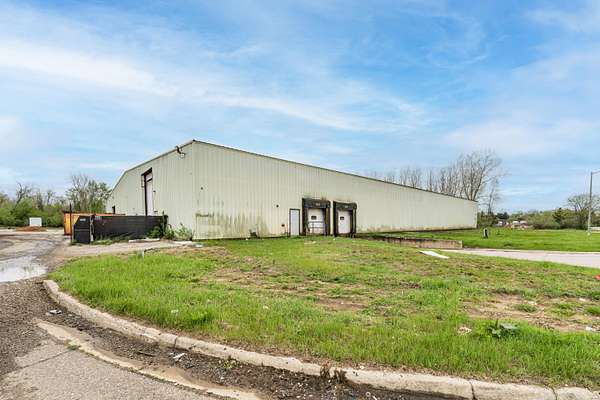 8.32 Acres of Improved Commercial Land for Sale in Battle Creek, Michigan