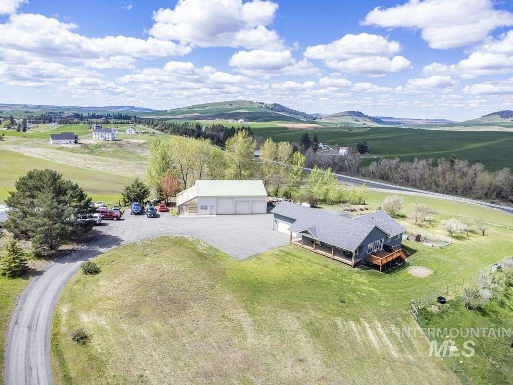 15 Acres of Land with Home for Sale in Viola, Idaho
