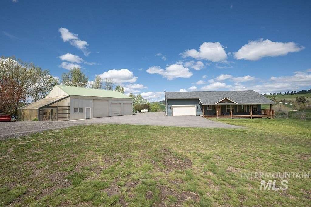 15 Acres of Land with Home for Sale in Viola, Idaho