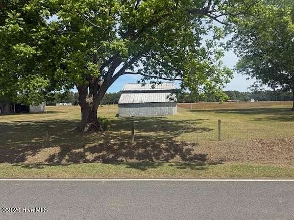 1 Acre of Residential Land for Sale in Whiteville, North Carolina