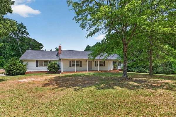 8.2 Acres of Land with Home for Sale in Winston, Georgia