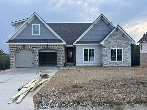 1.55 Acres of Land with Home for Sale in Soddy-Daisy, Tennessee