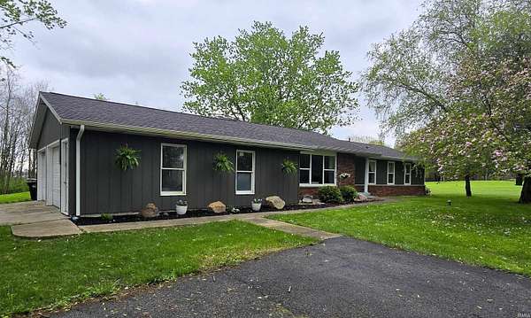 6 Acres of Land with Home for Sale in Kendallville, Indiana