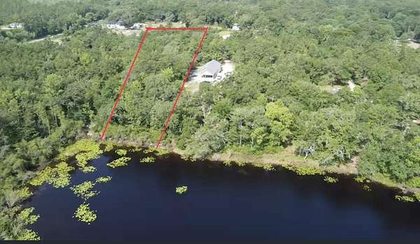1.47 Acres of Residential Land for Sale in Crawfordville, Florida