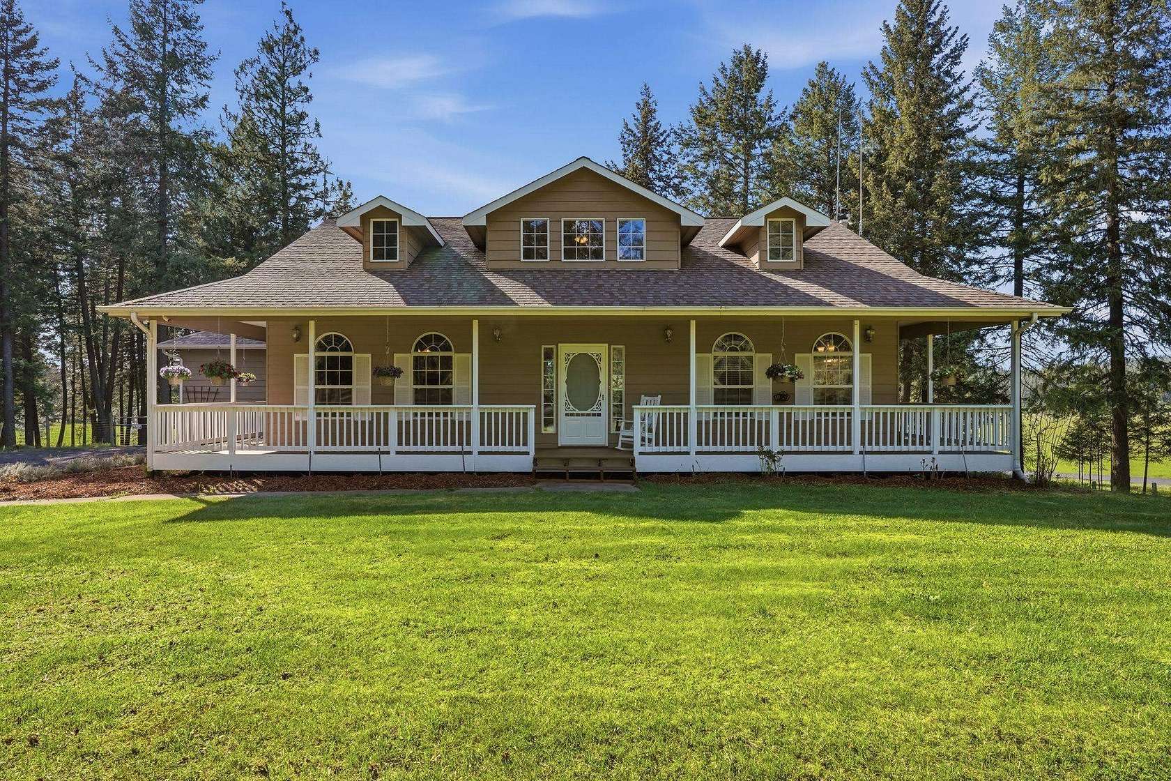 13.3 Acres of Land with Home for Sale in Chattaroy, Washington