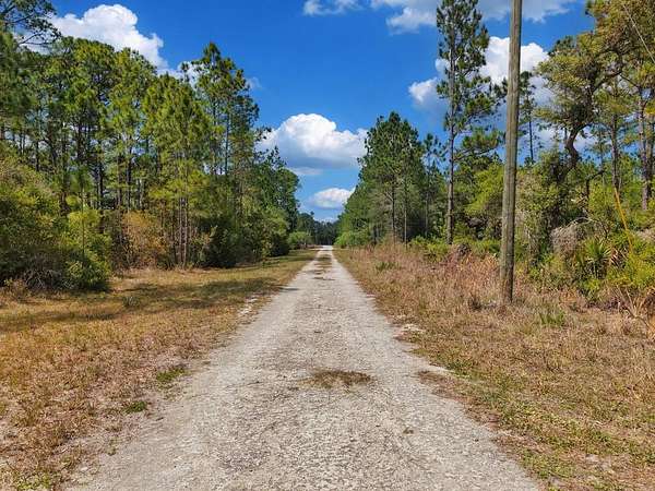 0.92 Acres of Residential Land for Sale in Cedar Key, Florida