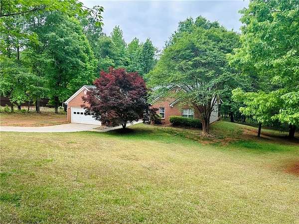 3 Acres of Land with Home for Lease in Monroe, Georgia