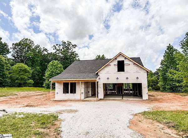 5.39 Acres of Land with Home for Sale in Gray Court, South Carolina