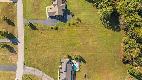 1.26 Acres of Residential Land for Sale in Glasgow, Kentucky
