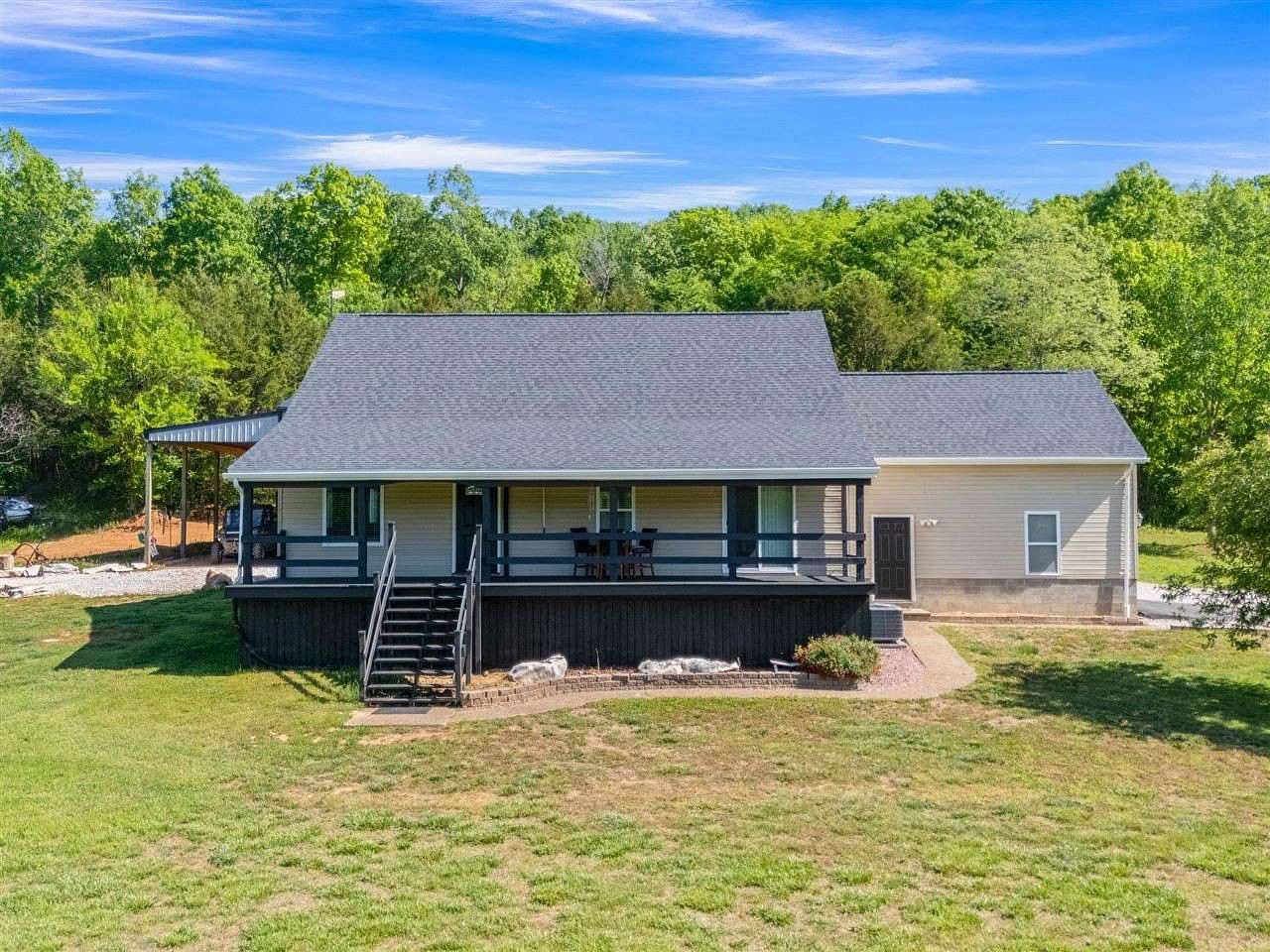 2 Acres of Land with Home for Sale in Bowling Green, Kentucky