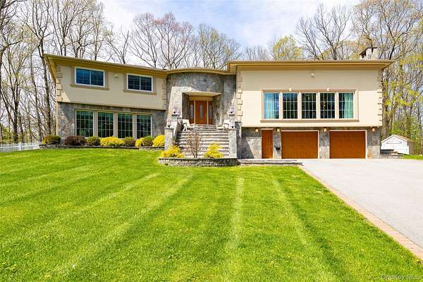 2.2 Acres of Land with Home for Sale in Hyde Park, New York