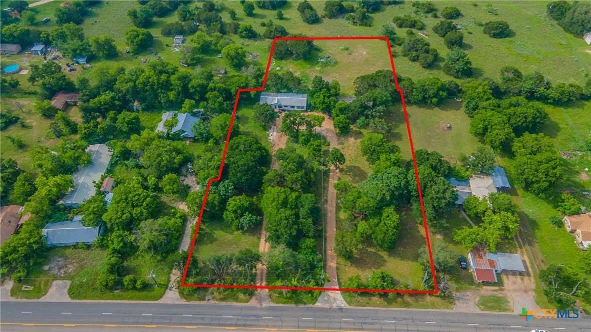 2.77 Acres of Improved Residential Land for Sale in Gatesville, Texas