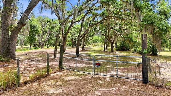 5 Acres of Land for Sale in Myakka City, Florida