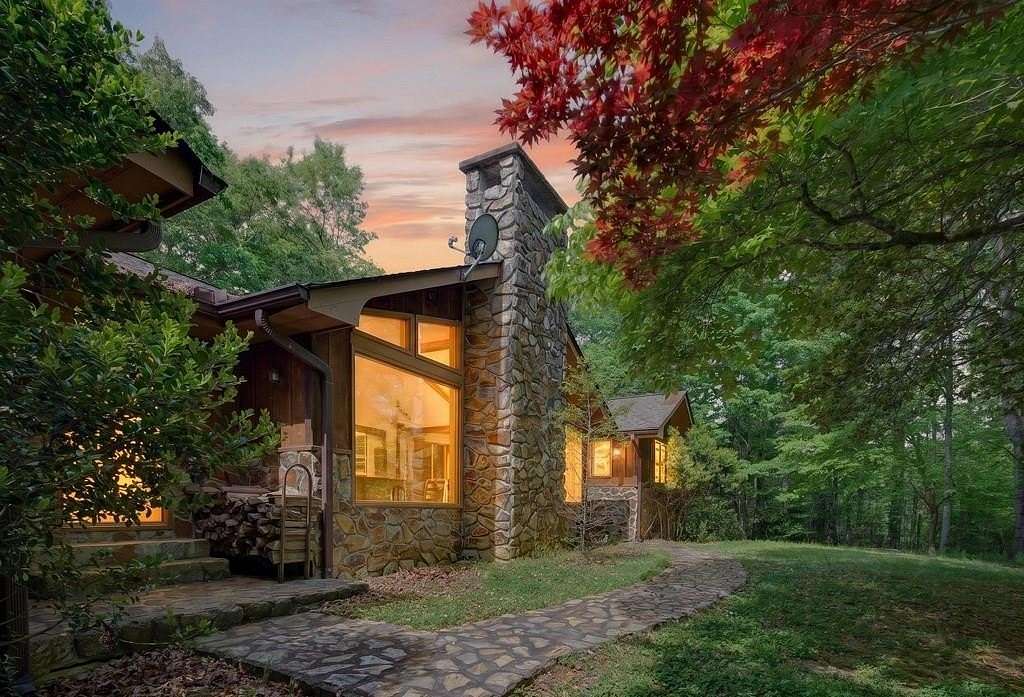 5 Acres of Land with Home for Sale in Mineral Bluff, Georgia