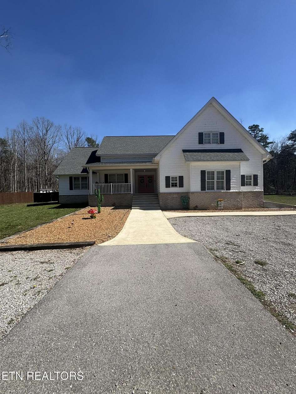 10 Acres of Land with Home for Sale in Clarkrange, Tennessee
