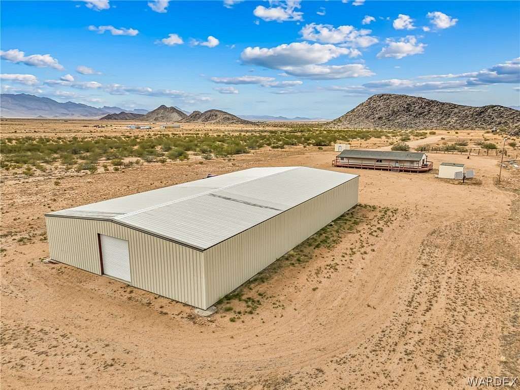 80 Acres of Land with Home for Sale in Kingman, Arizona