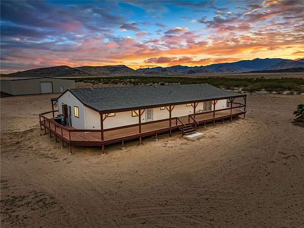 80 Acres of Land with Home for Sale in Kingman, Arizona
