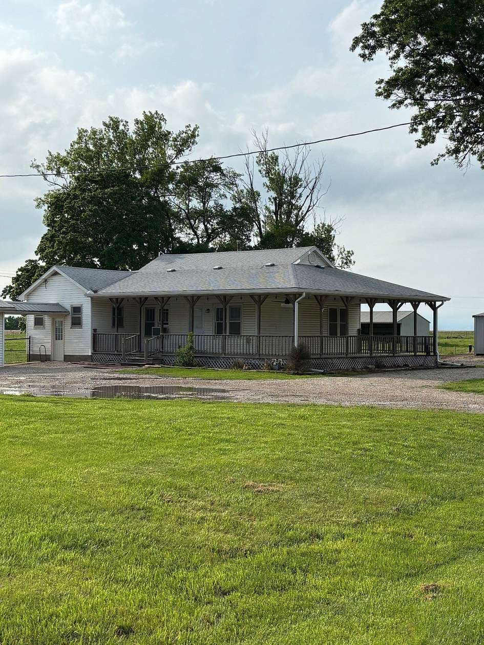 6 Acres of Land with Home for Sale in Piqua, Kansas