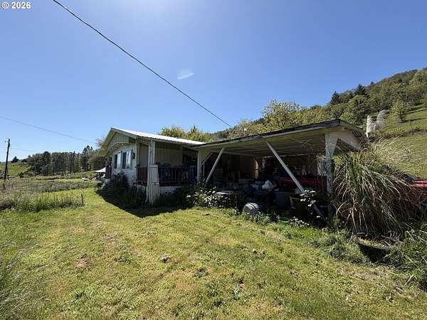 3 Acres of Land with Home for Sale in Roseburg, Oregon
