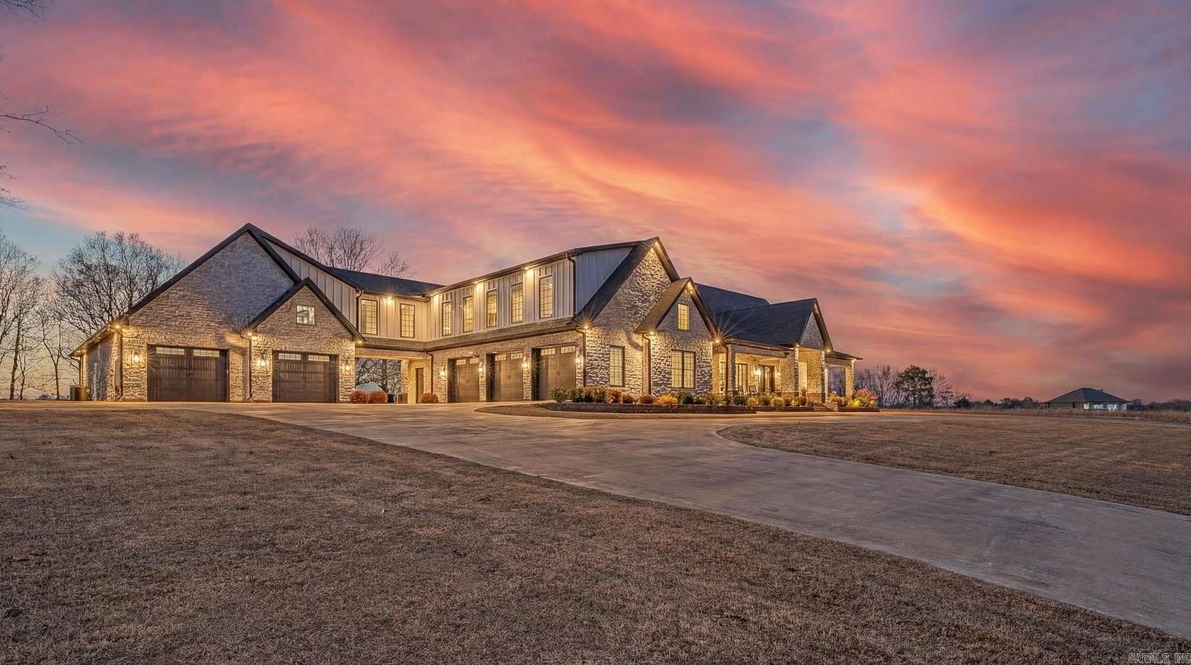 3 Acres of Land with Home for Sale in Jonesboro, Arkansas