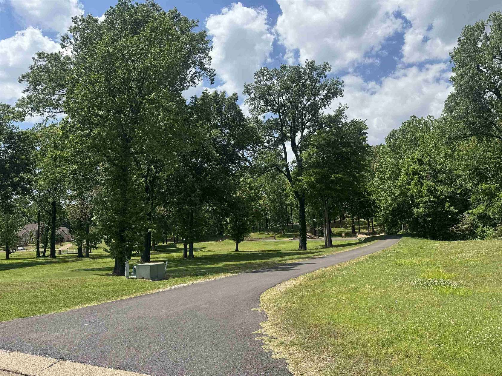 2.12 Acres of Residential Land for Sale in Memphis, Tennessee