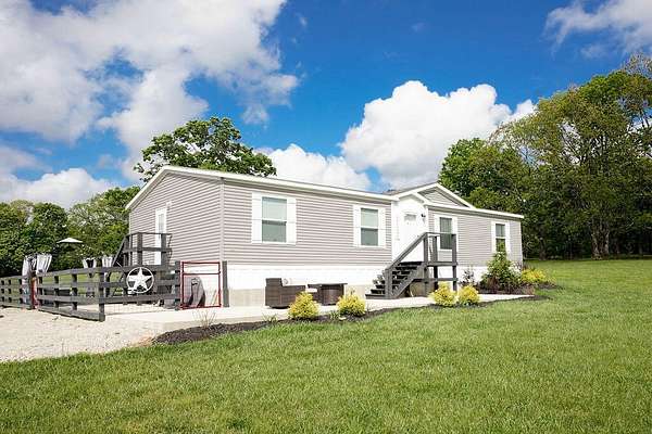 7.83 Acres of Land with Home for Sale in Mountain View, Missouri