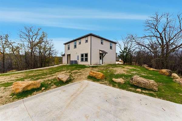 1.71 Acres of Land with Home for Lease in Chico, Texas