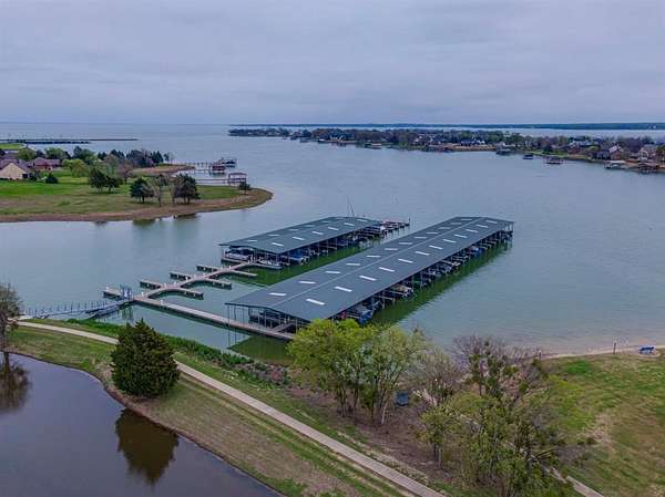 1 Acre of Residential Land for Sale in Corsicana, Texas