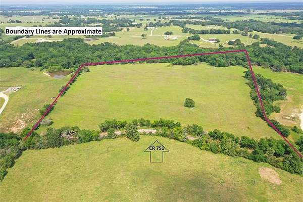 32 Acres of Agricultural & Residential Land for Sale in Donie, Texas