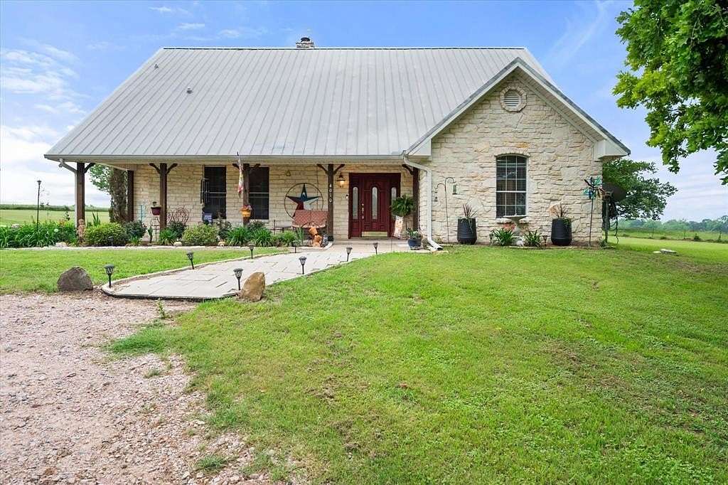 3 Acres of Land with Home for Sale in Corsicana, Texas