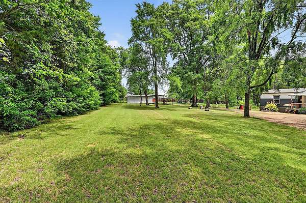 10.3 Acres of Land with Home for Sale in Whitesboro, Texas