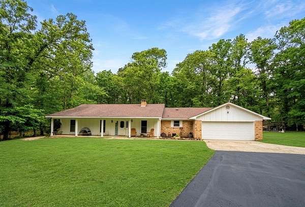 3.2 Acres of Land with Home for Sale in Mooringsport, Louisiana