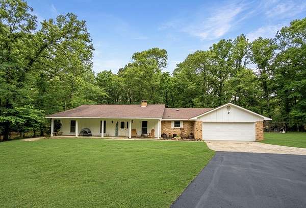 3.2 Acres of Land with Home for Sale in Mooringsport, Louisiana