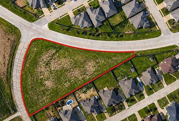1.29 Acres of Residential Land for Sale in Hewitt, Texas