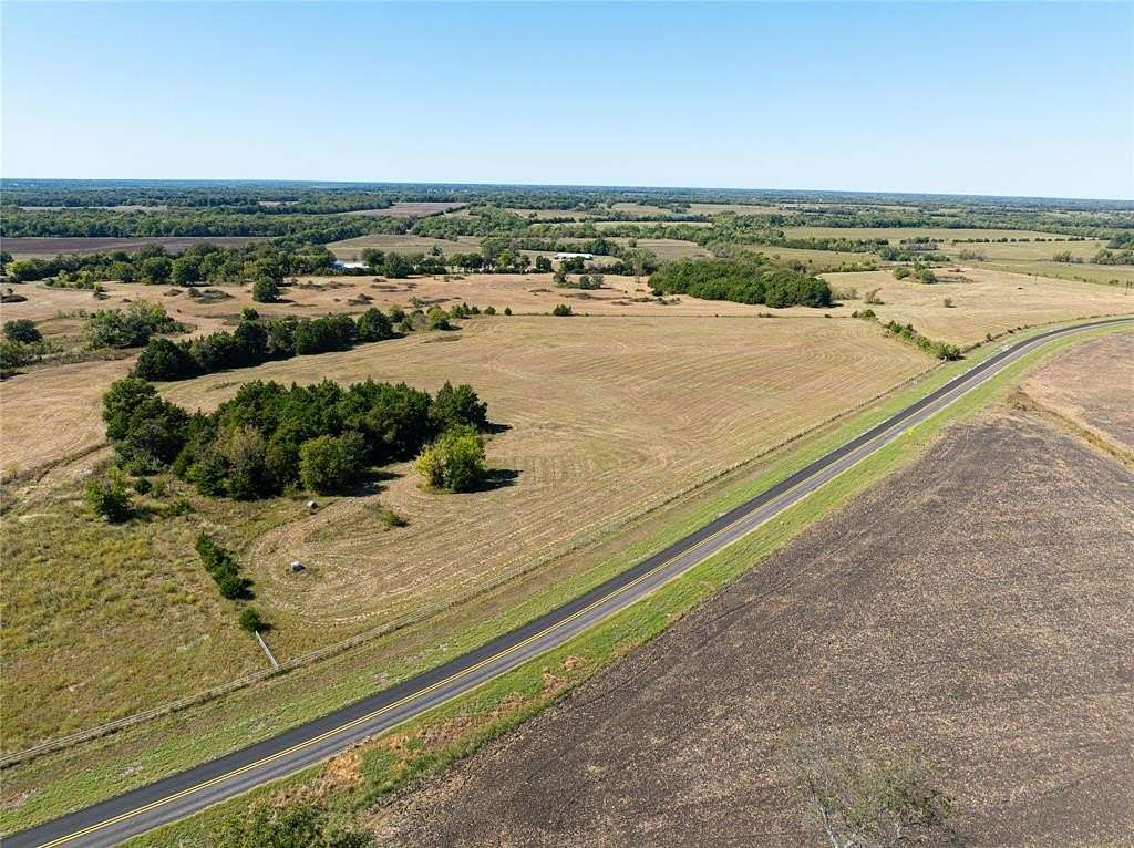 11 Acres of Land for Sale in Roxton, Texas