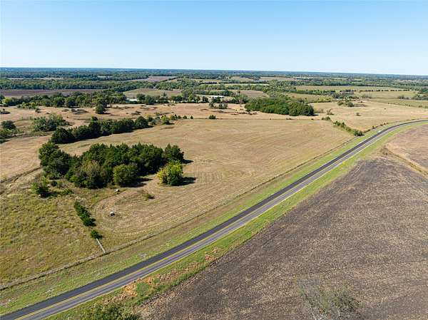 11 Acres of Land for Sale in Roxton, Texas